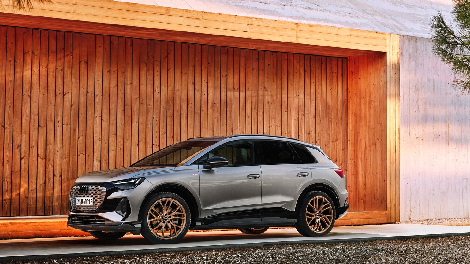 Audi_Q4_e-tron_2021-10