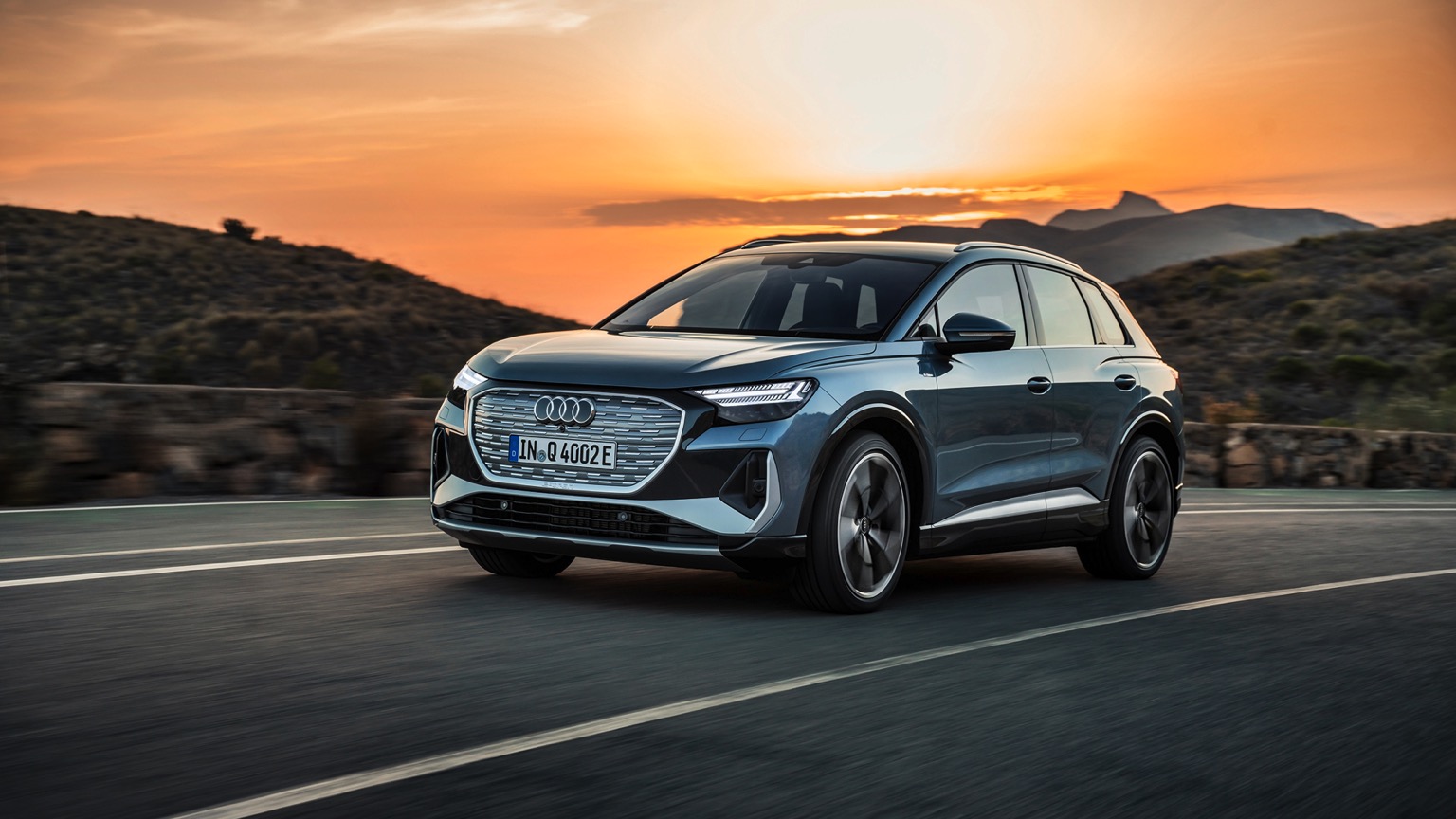 Audi_Q4_e-tron_2021-14