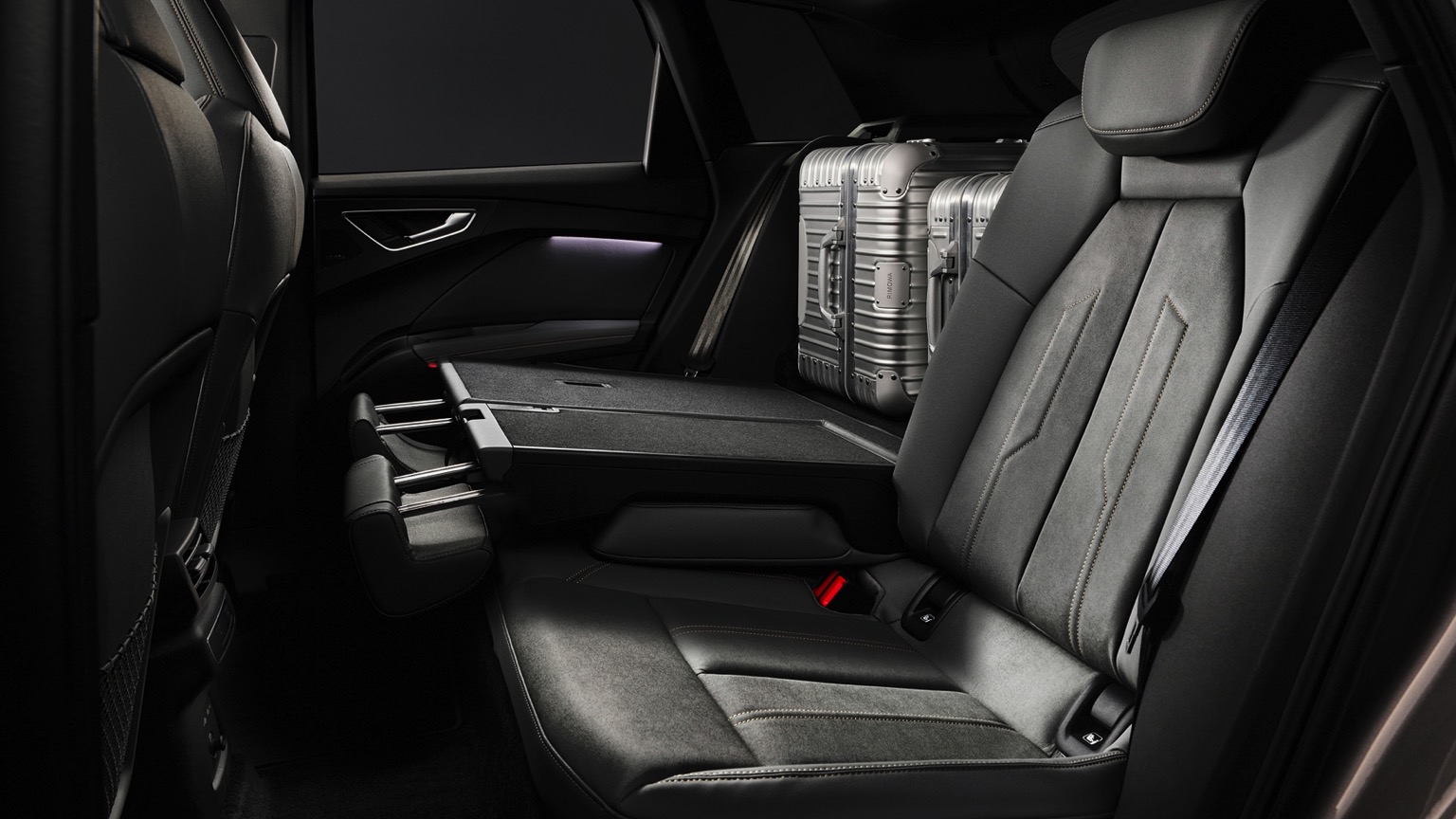 Audi_Q4_e-tron_2021-28