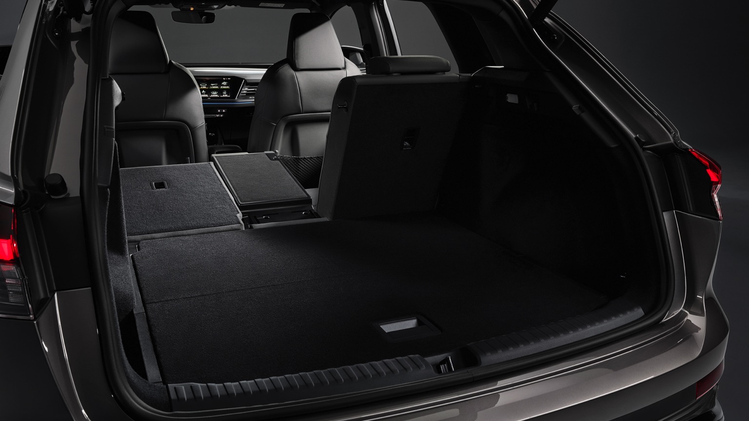 Audi_Q4_e-tron_2021-30
