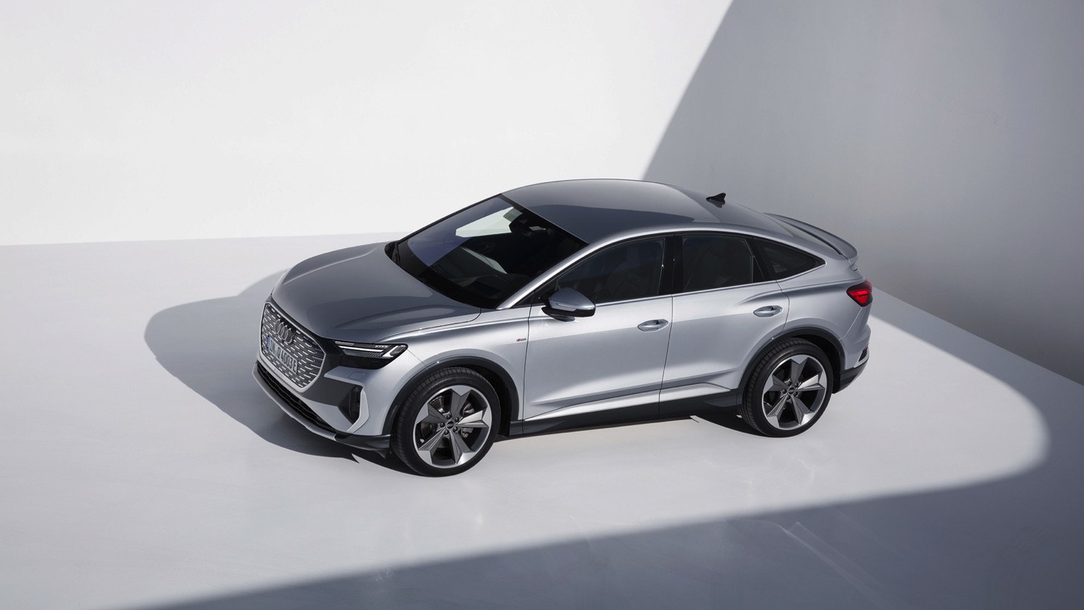 Audi_Q4_e-tron_Sportback_2021-12