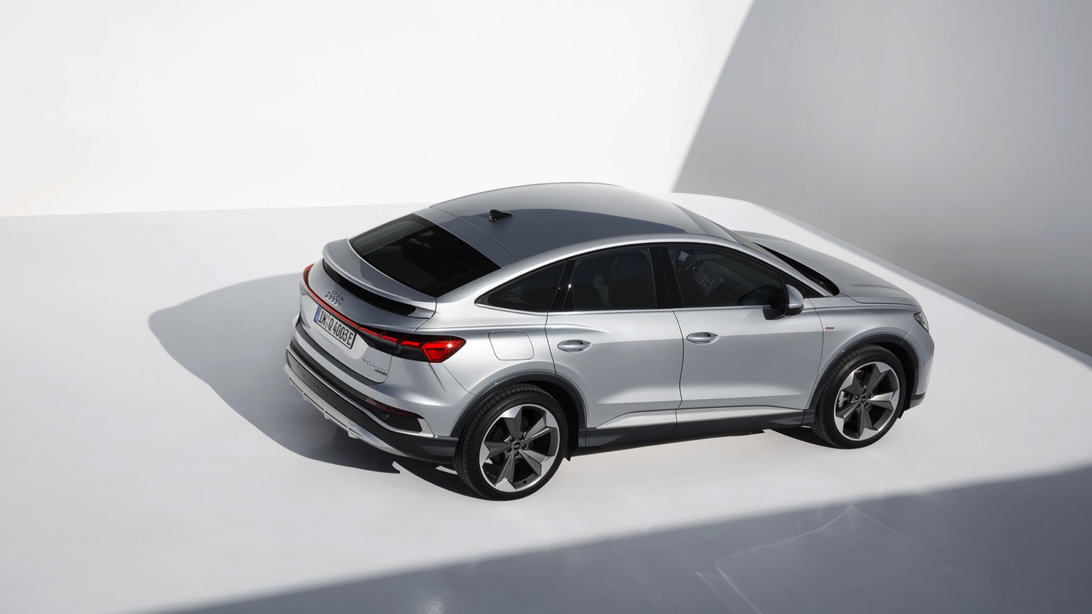 Audi_Q4_e-tron_Sportback_2021-13