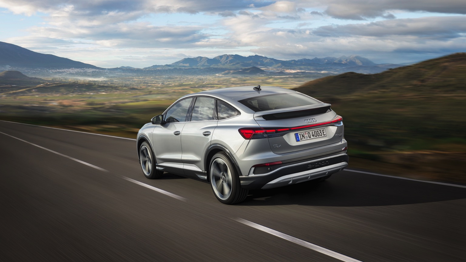 Audi_Q4_e-tron_Sportback_2021-15