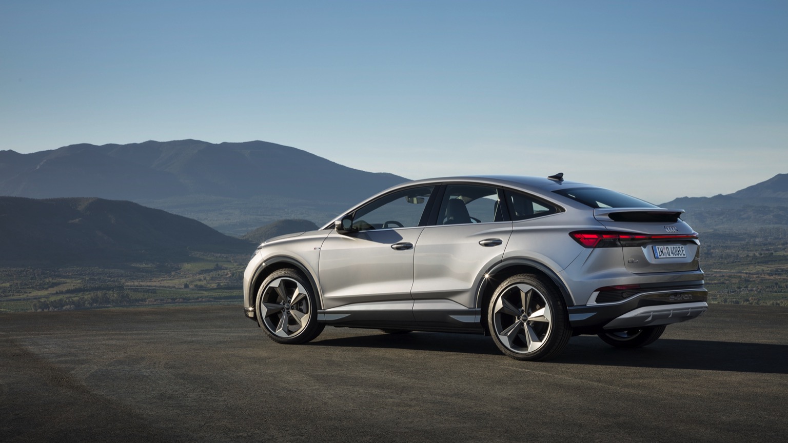 Audi_Q4_e-tron_Sportback_2021-18