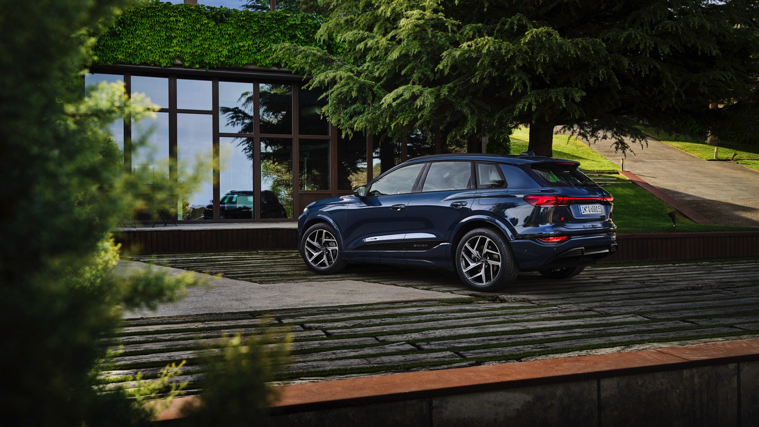 Audi_Q6_etron_2024-10