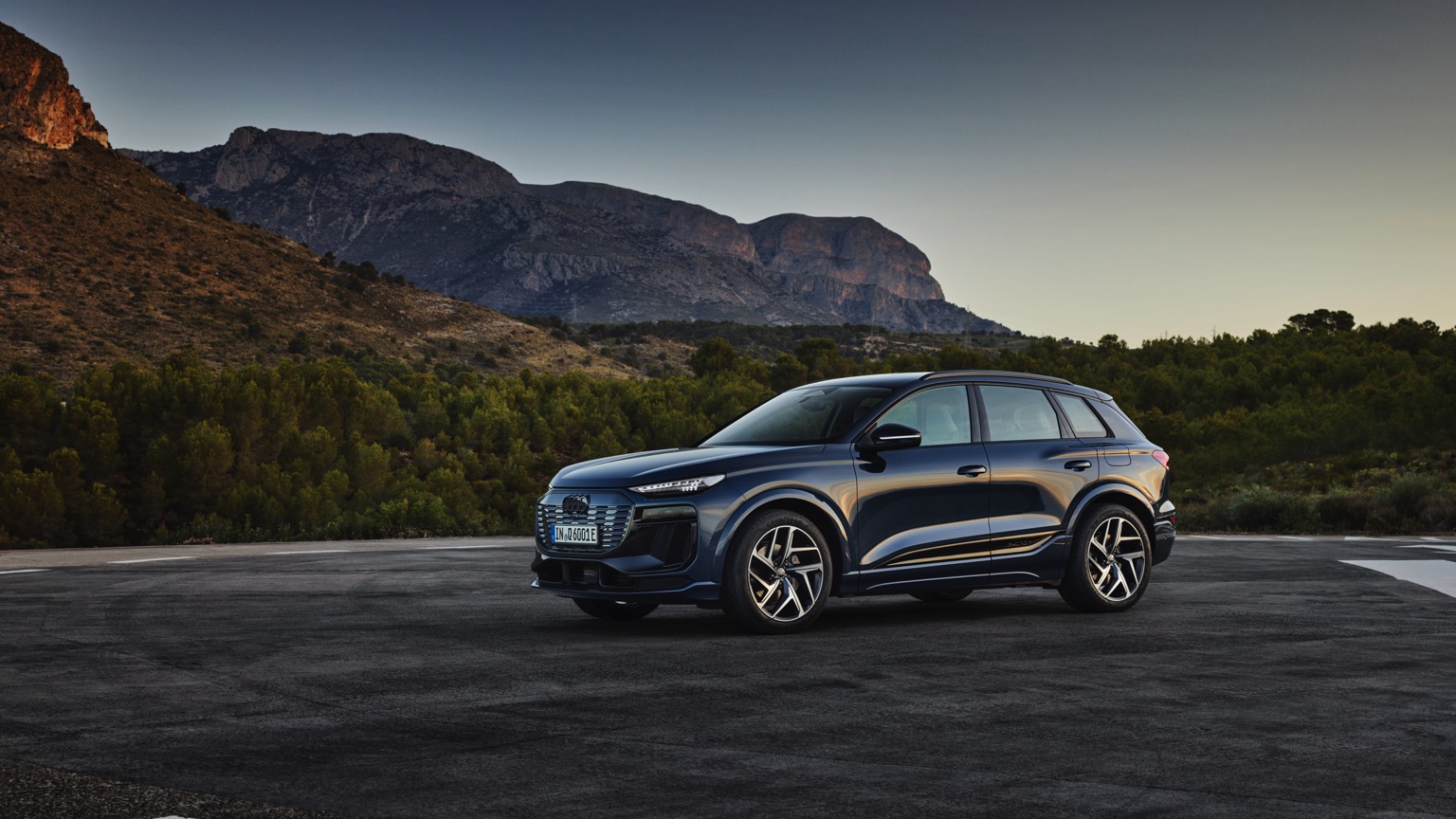 Audi_Q6_etron_2024-16