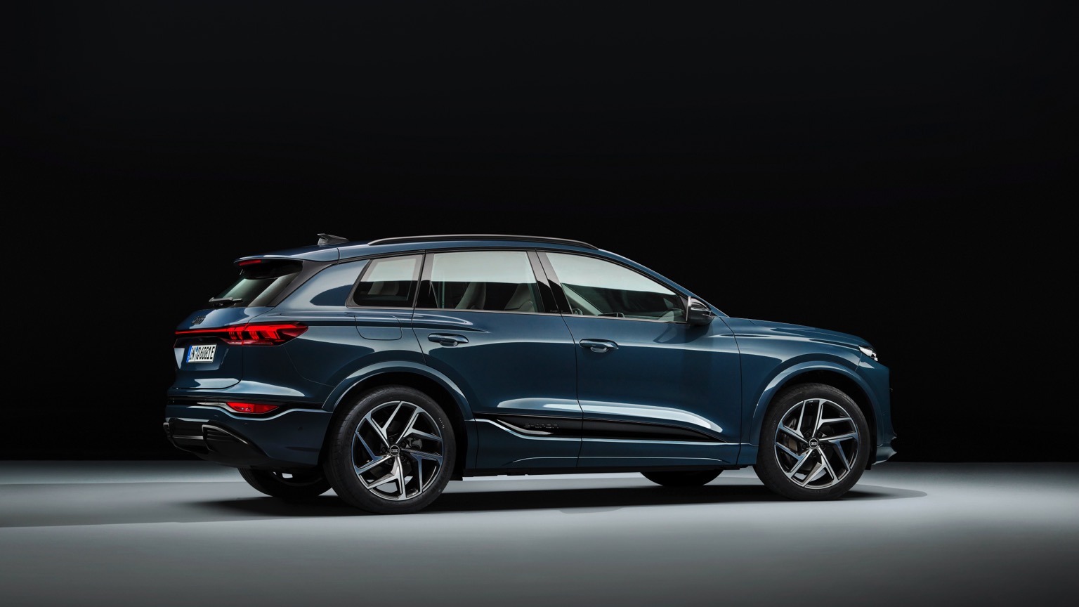 Audi_Q6_etron_2024-20
