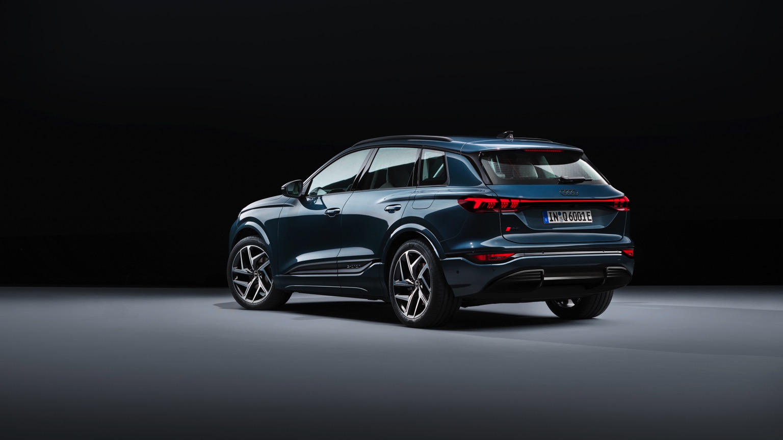 Audi_Q6_etron_2024-21