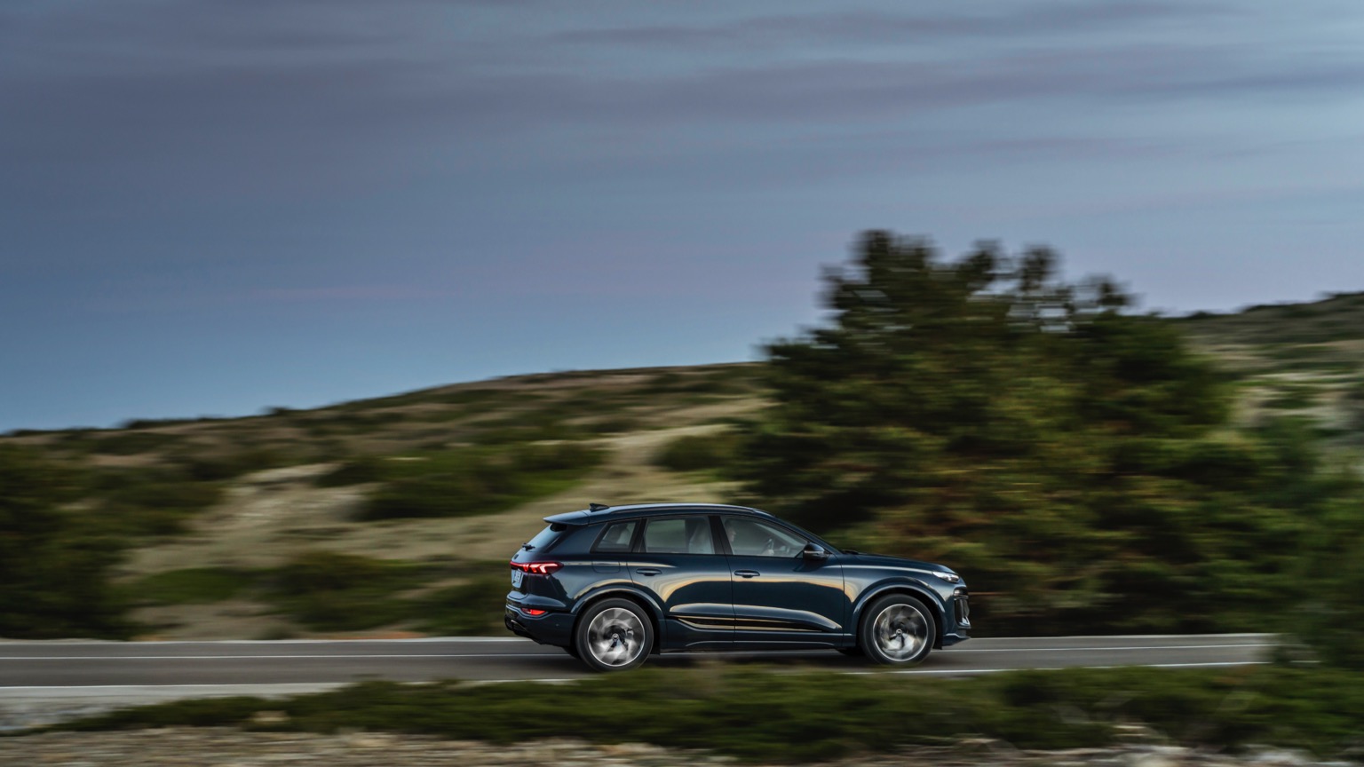 Audi_Q6_etron_2024-8