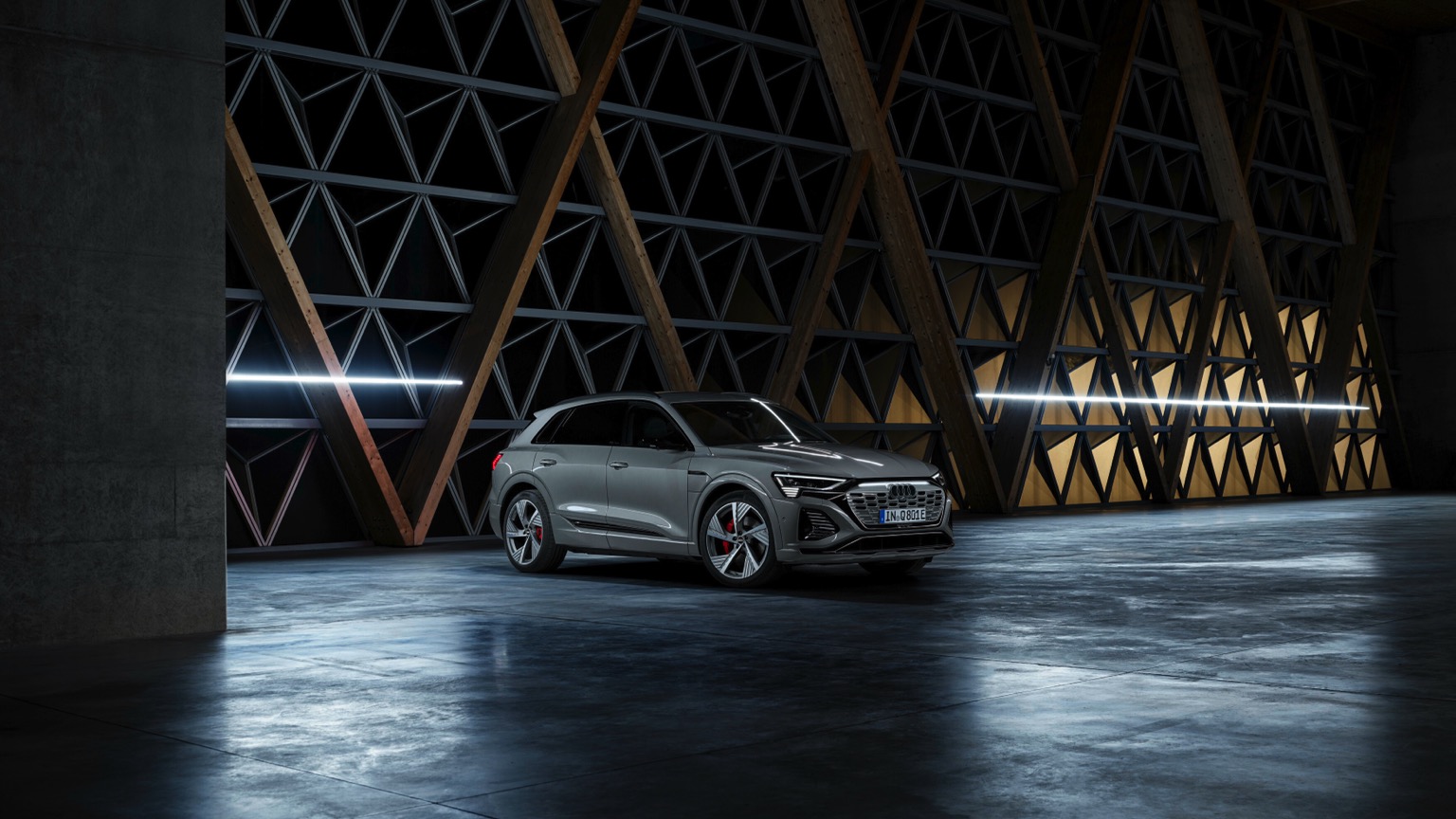 Audi_Q8-etron-2023-11