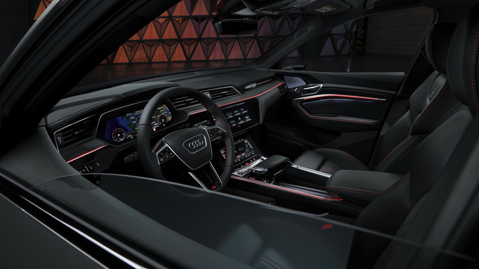 Audi_Q8-etron-2023-28