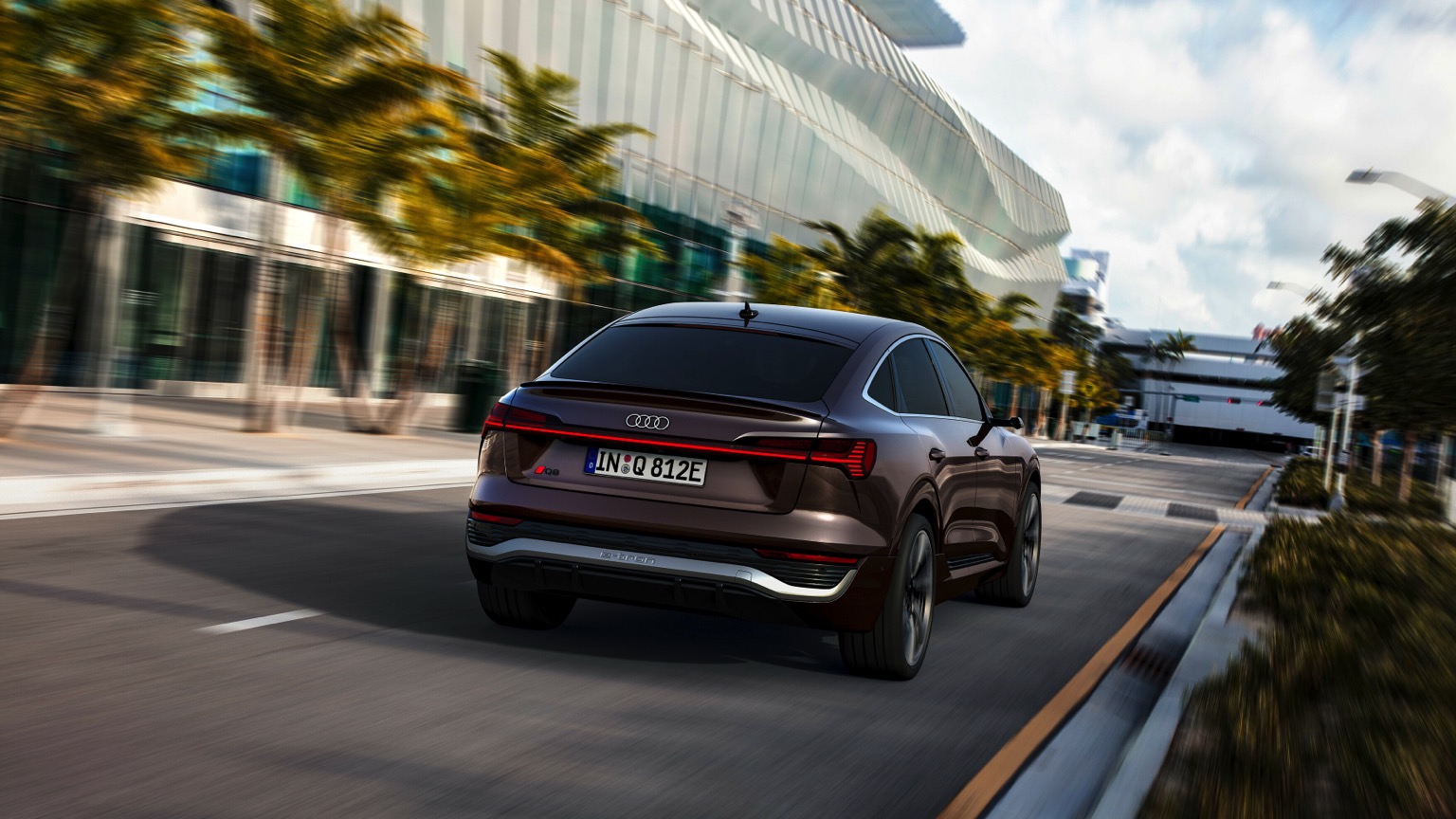 Audi_Q8-etron-sportback-2023-10