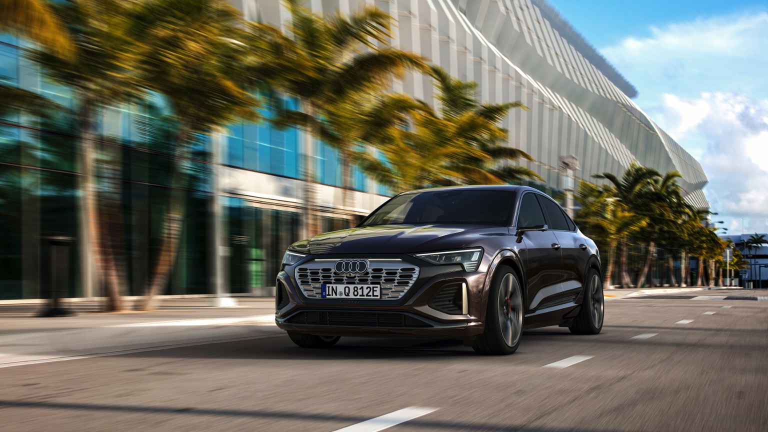 Audi_Q8-etron-sportback-2023-11