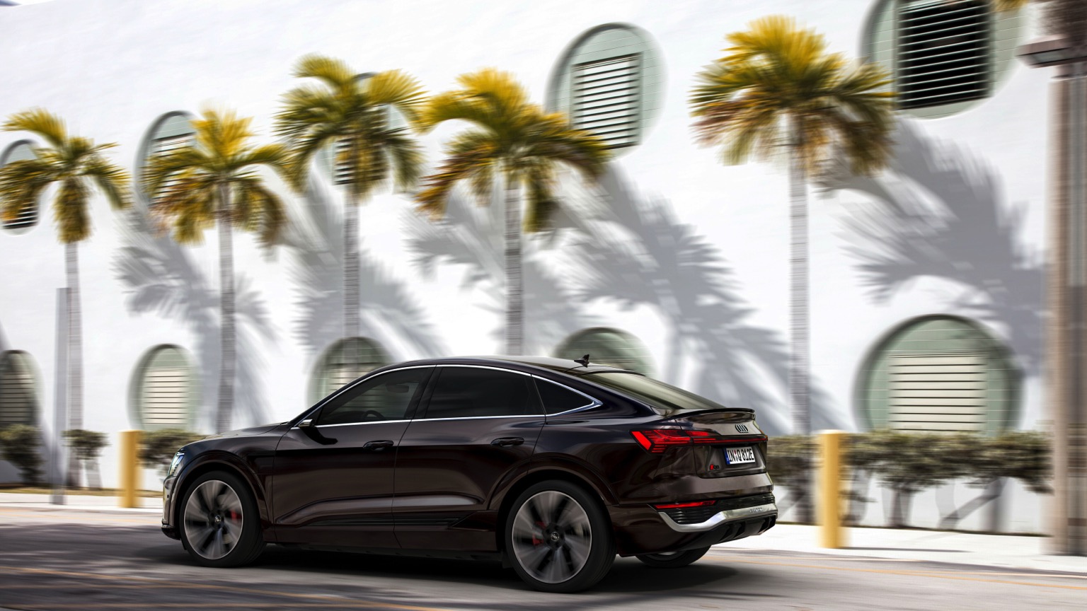 Audi_Q8-etron-sportback-2023-13