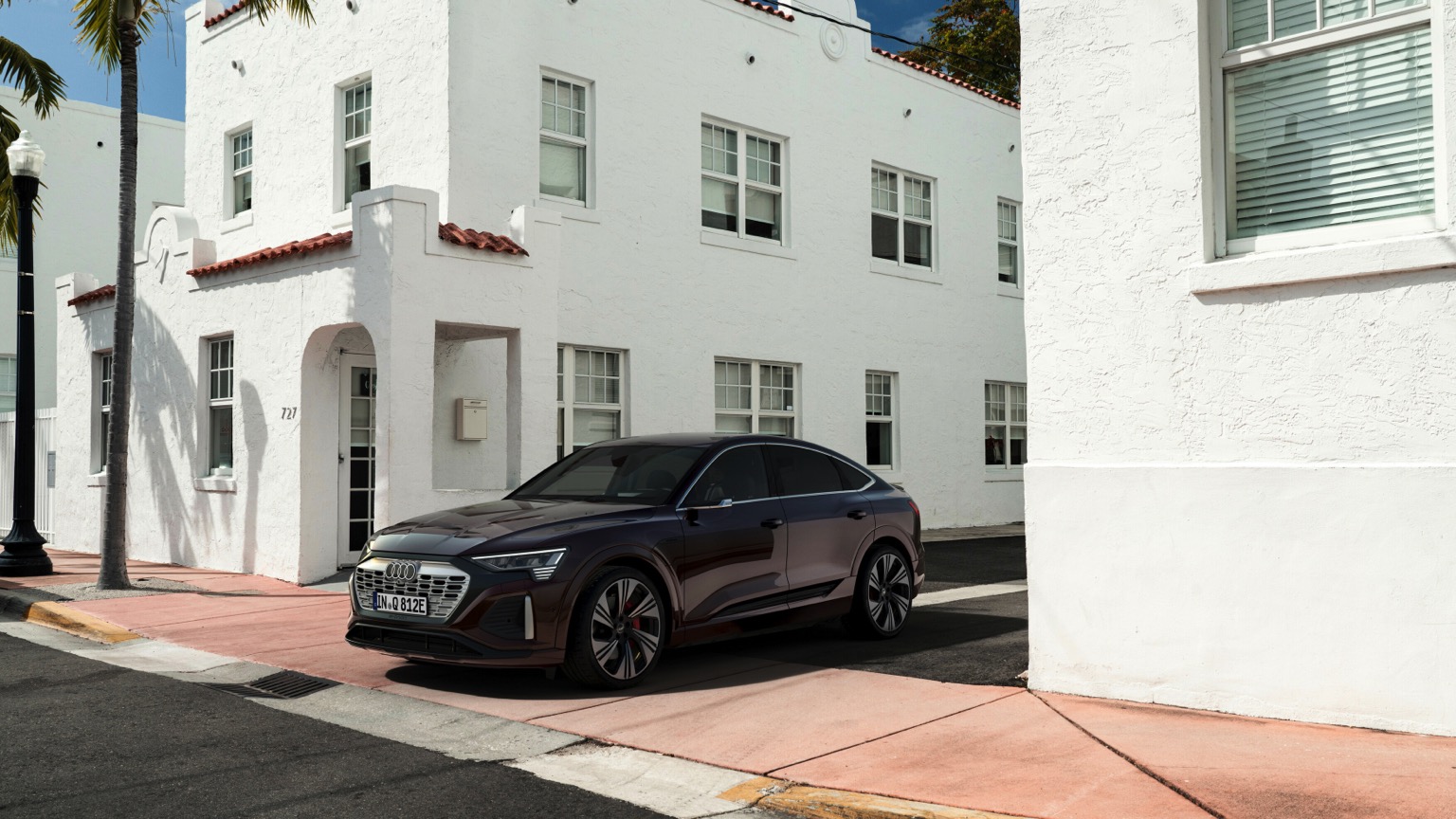 Audi_Q8-etron-sportback-2023-17