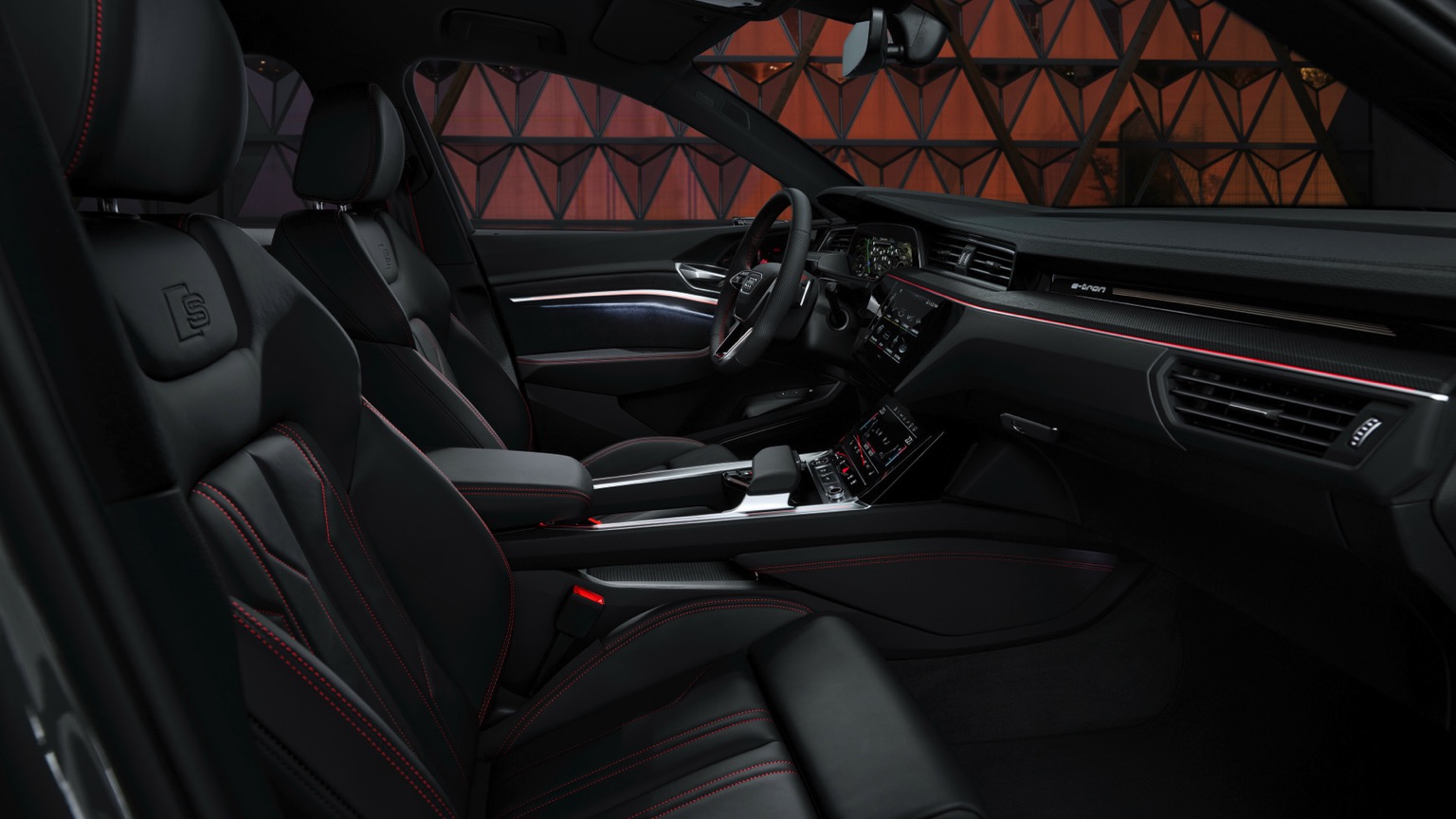 Audi_Q8-etron-sportback-2023-23