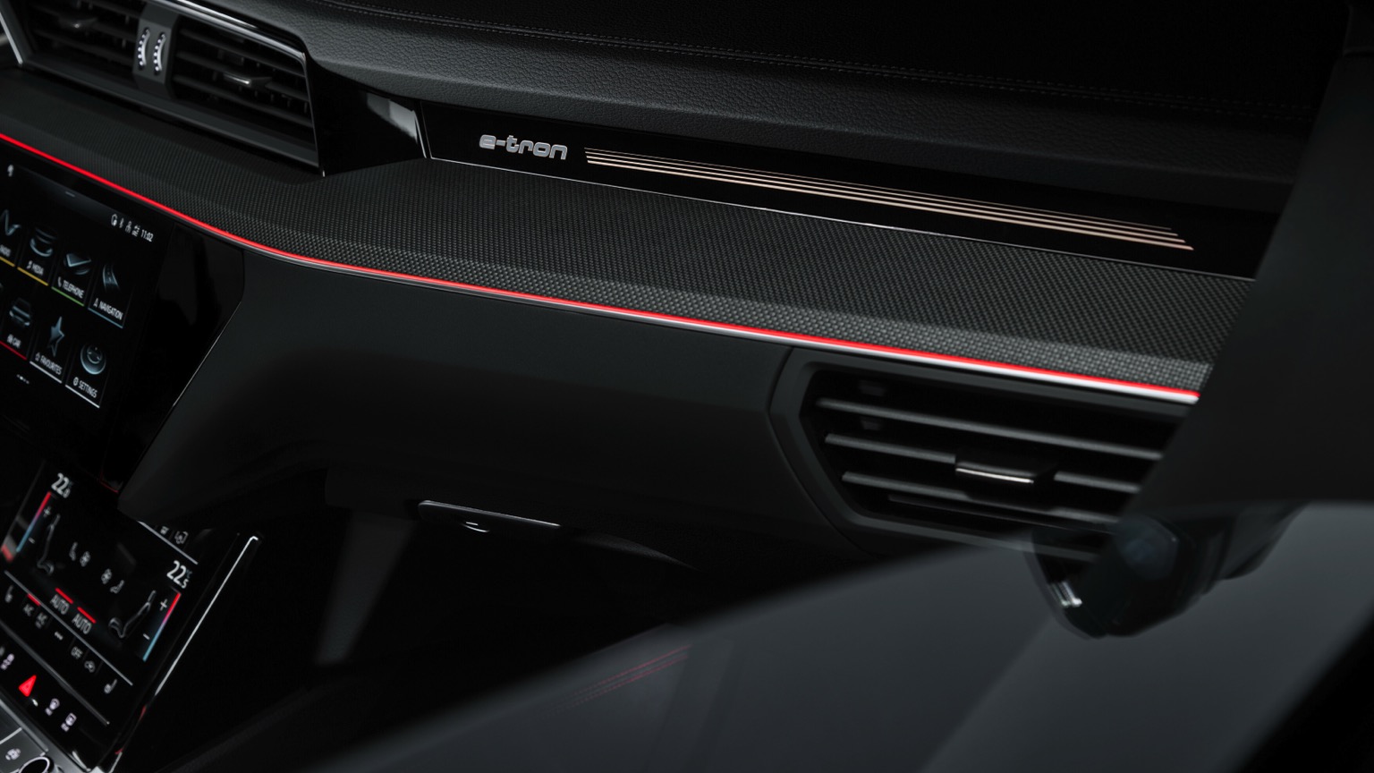 Audi_Q8-etron-sportback-2023-24