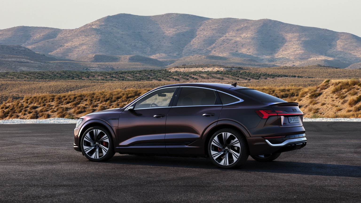 Audi_Q8-etron-sportback-2023-3
