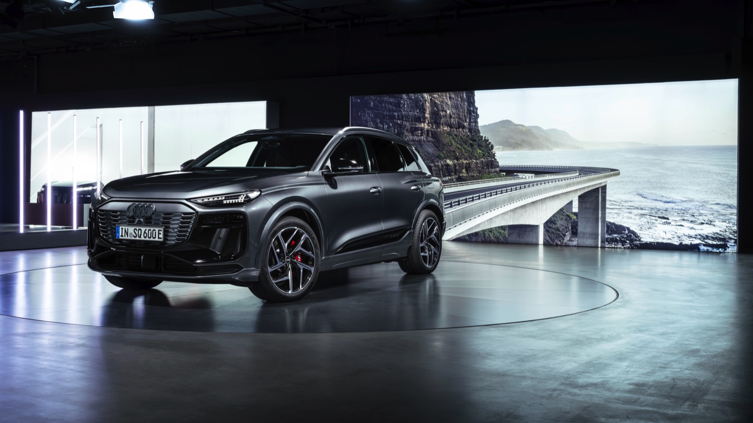 Audi_SQ6_etron_2024-11