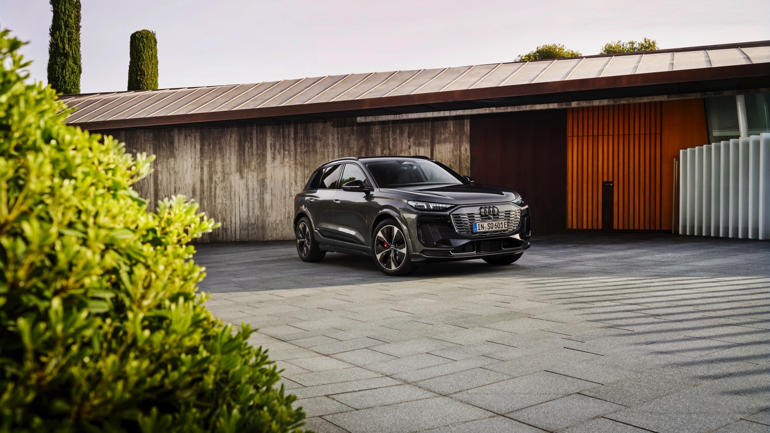 Audi_SQ6_etron_2024-20