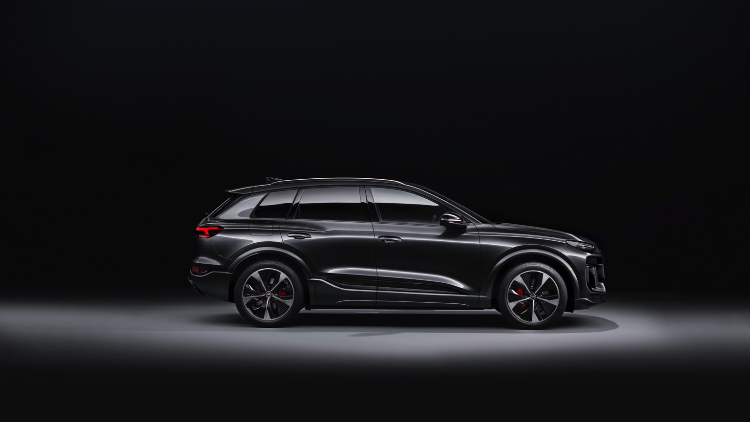 Audi_SQ6_etron_2024-27