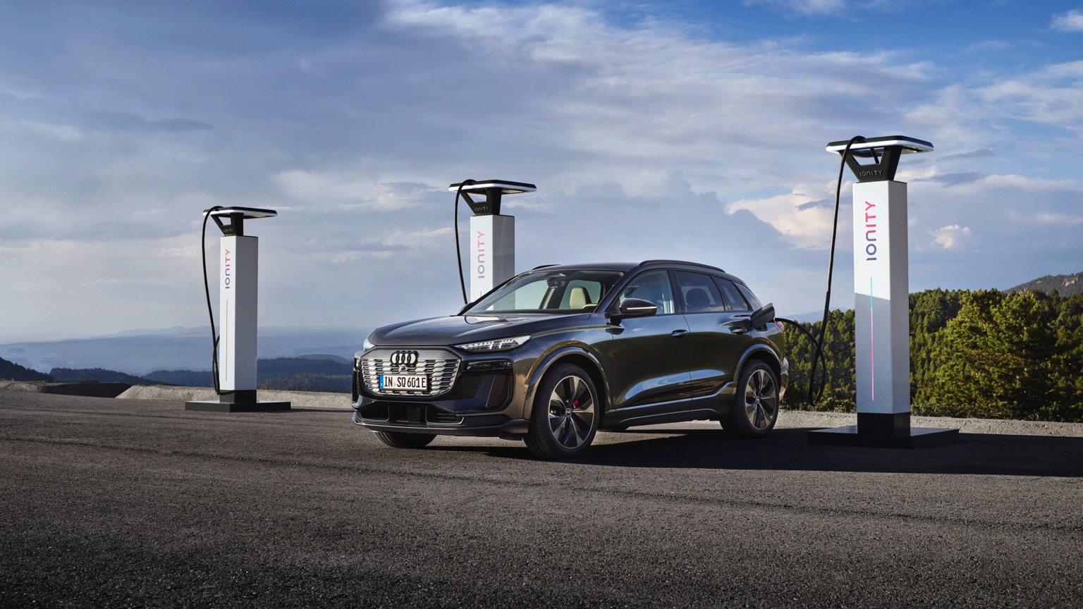 Audi_SQ6_etron_2024-33