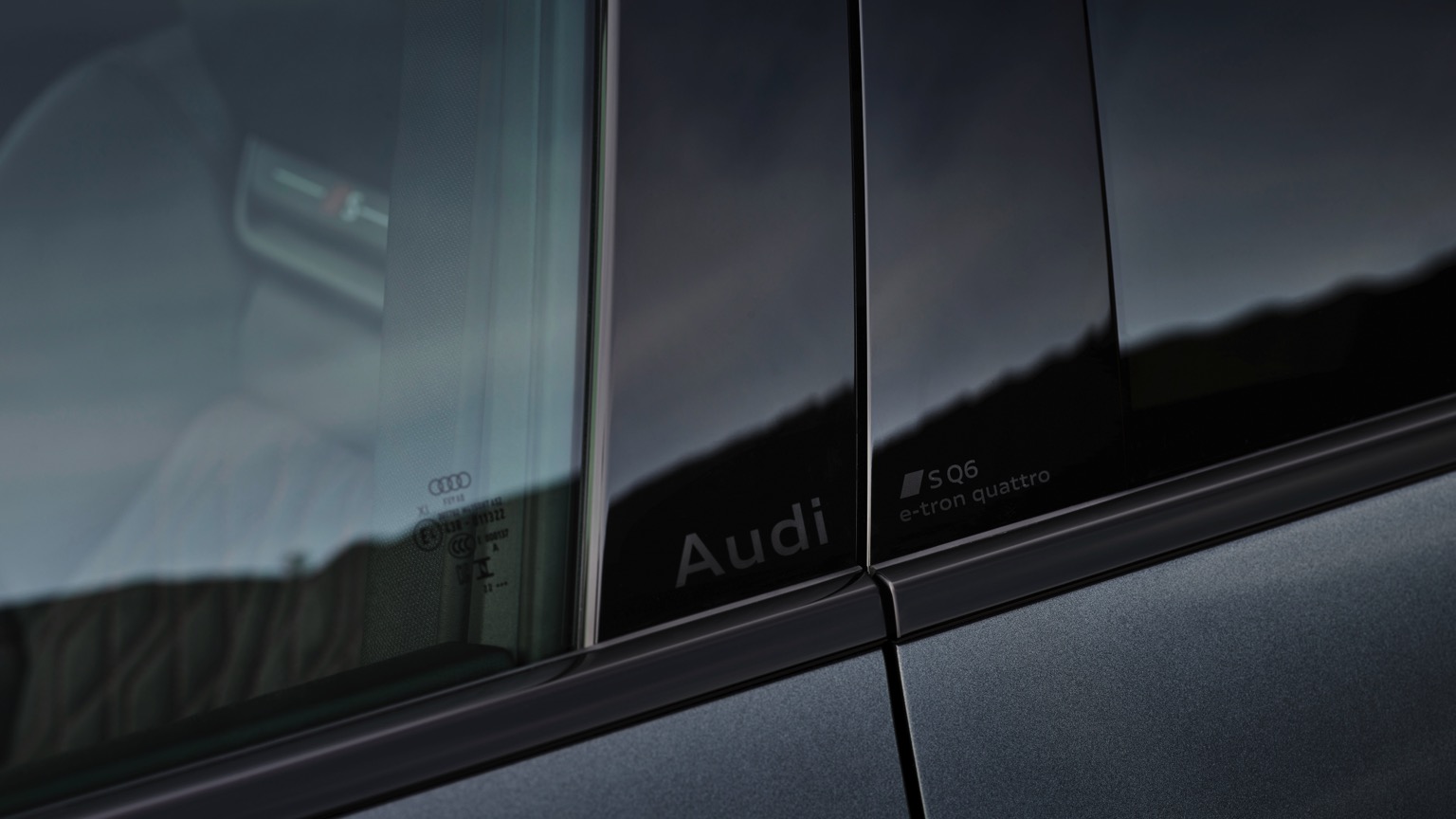 Audi_SQ6_etron_2024-47