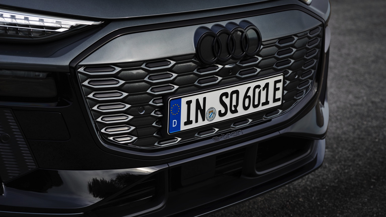 Audi_SQ6_etron_2024-48