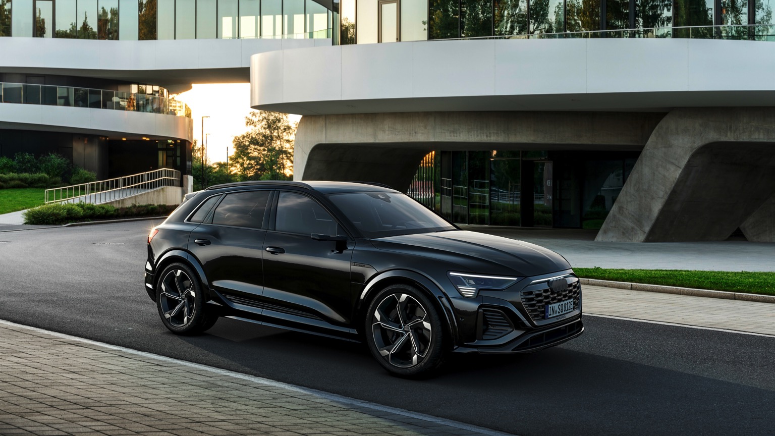 Audi_SQ8-etron-2023-11