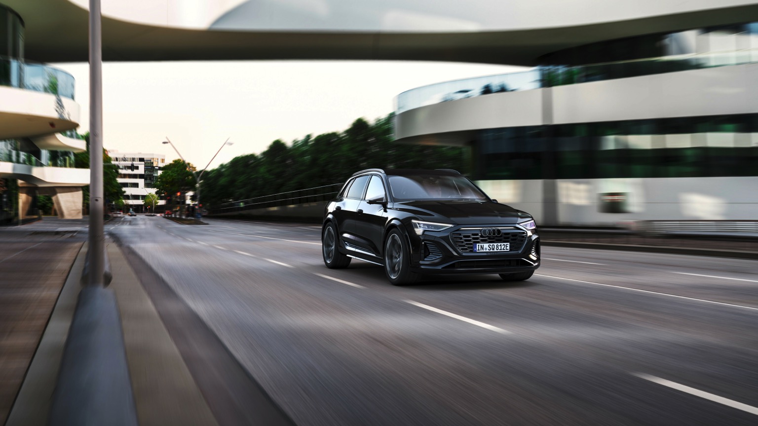 Audi_SQ8-etron-2023-16