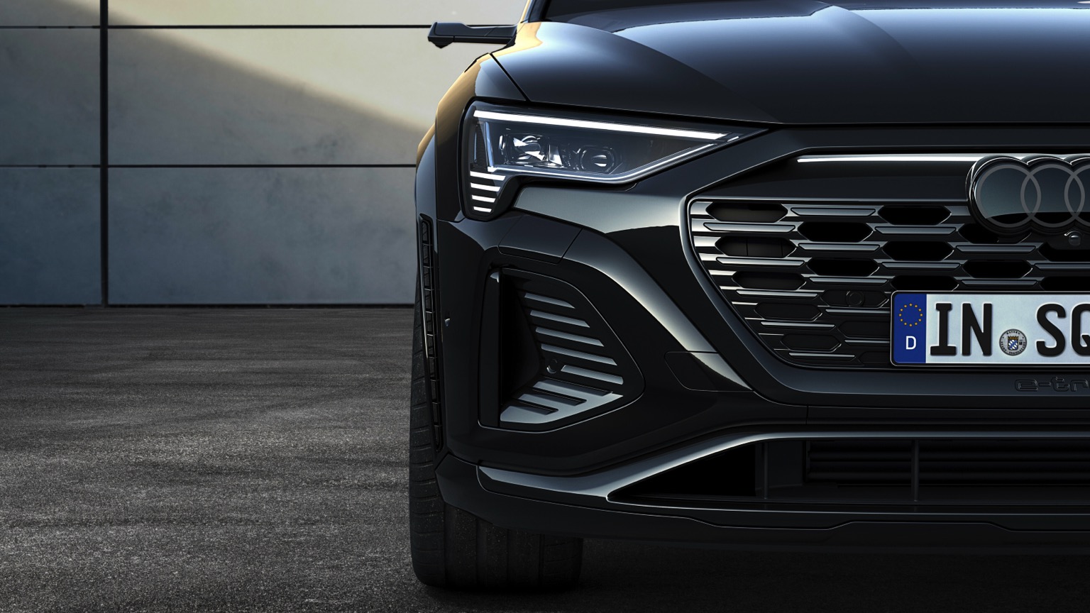 Audi_SQ8-etron-2023-32