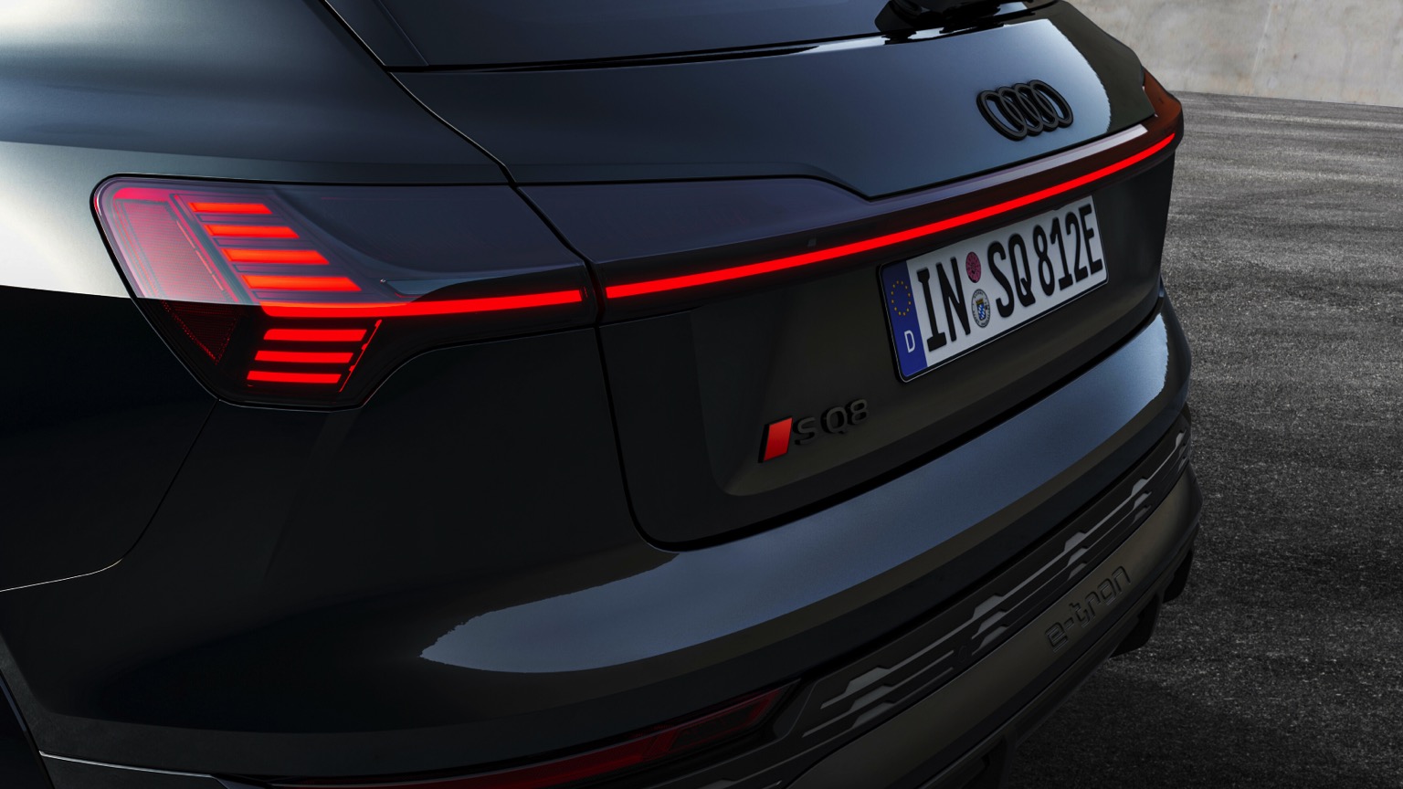 Audi_SQ8-etron-2023-33