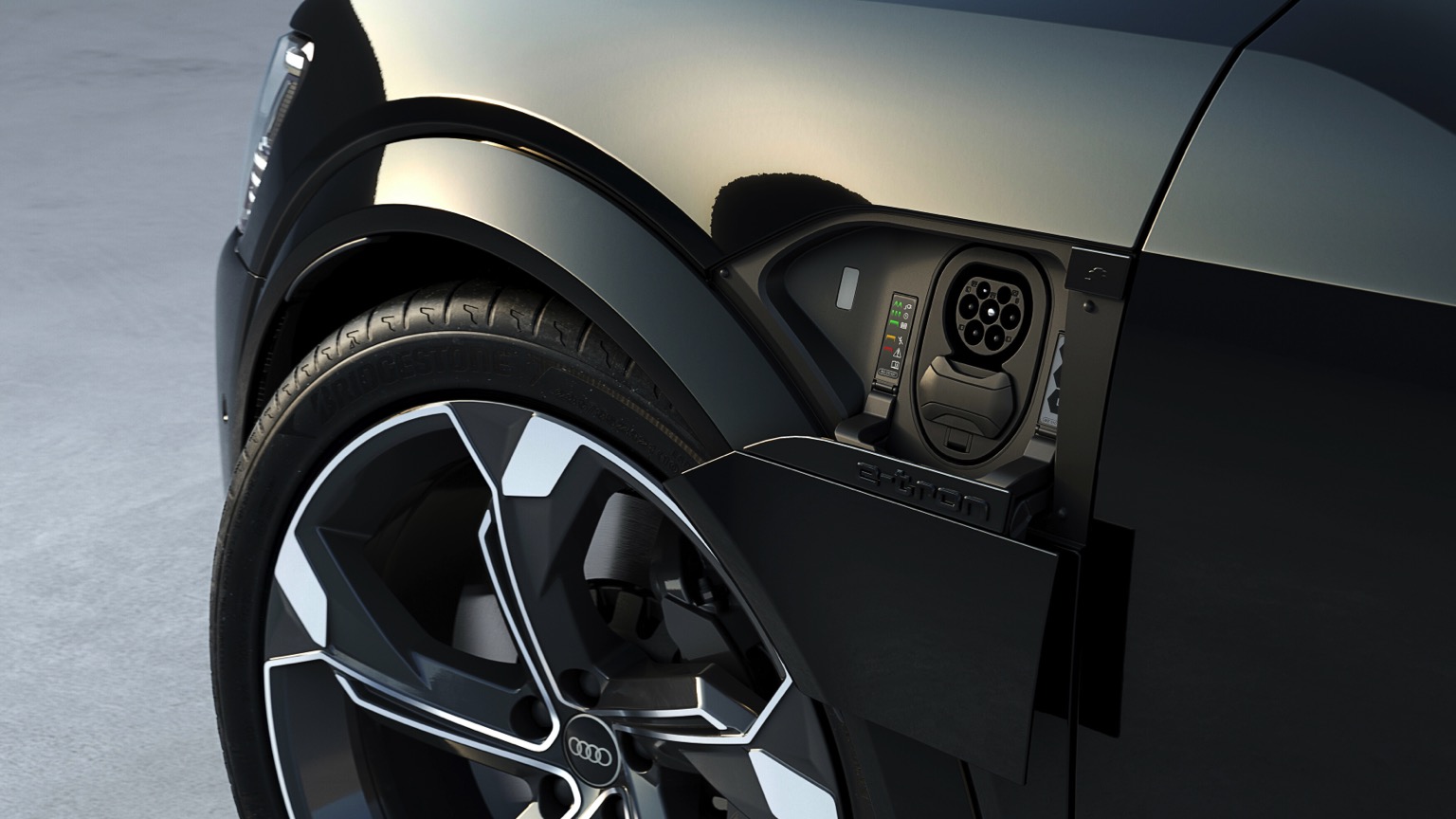 Audi_SQ8-etron-2023-37
