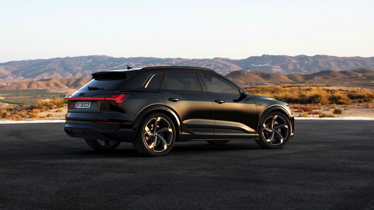 Audi_SQ8-etron-2023-4