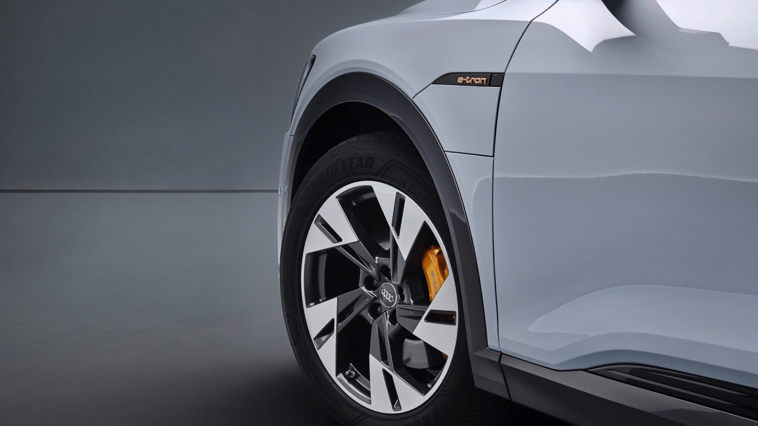 Audi_e-tron-50-quattro-8
