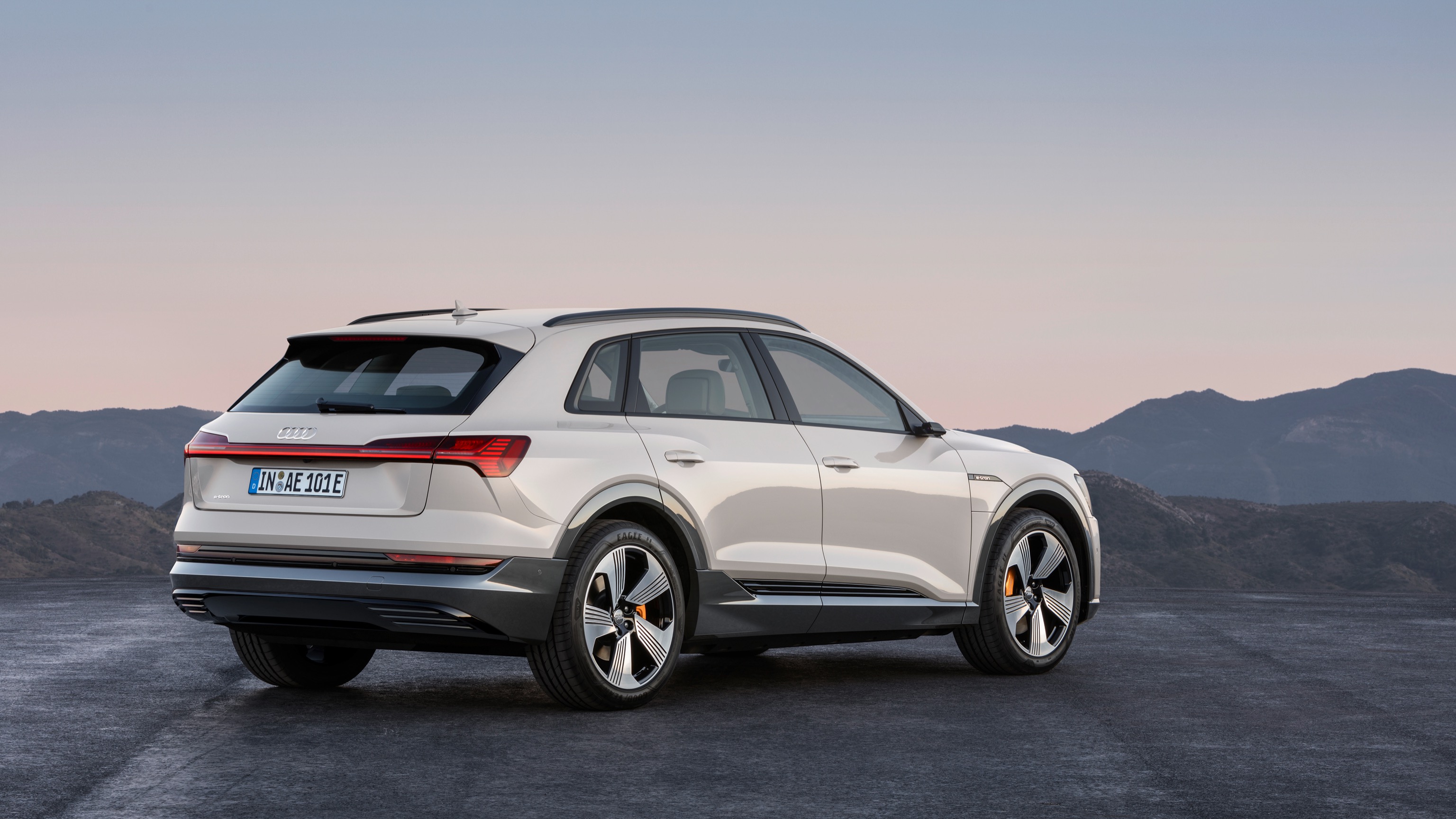 Audi_e-tron-10