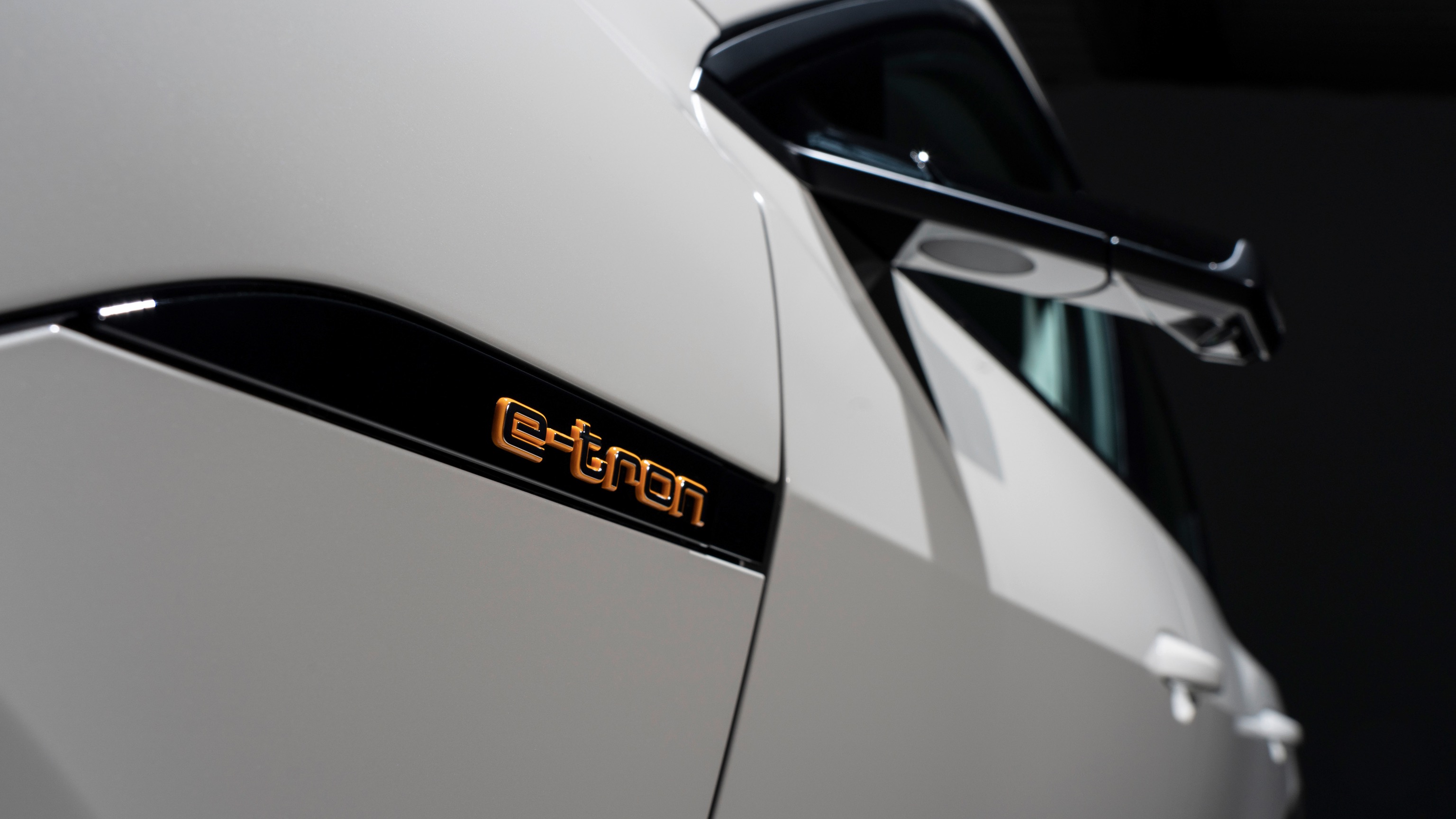 Audi_e-tron-21