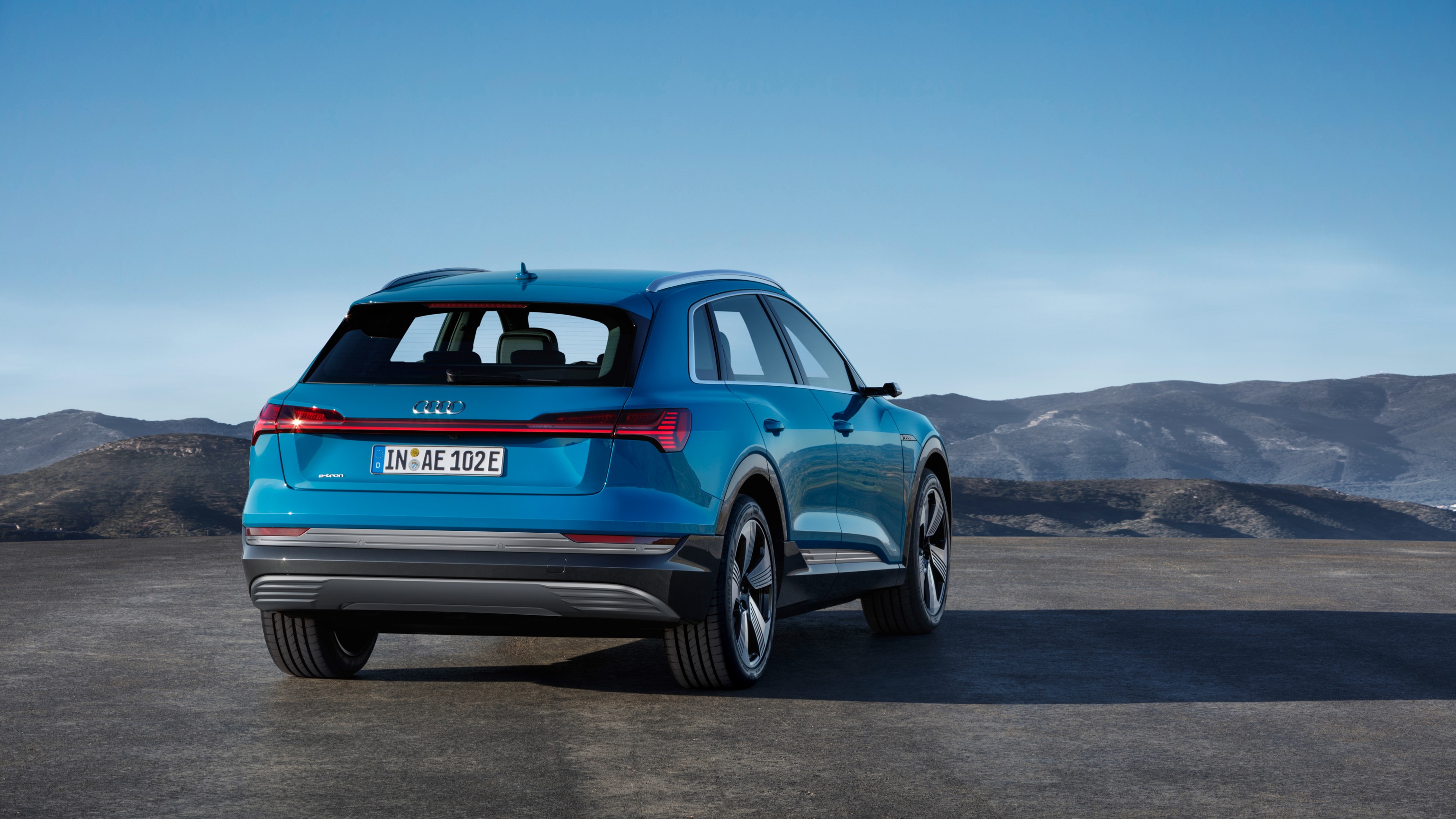 Audi_e-tron-4