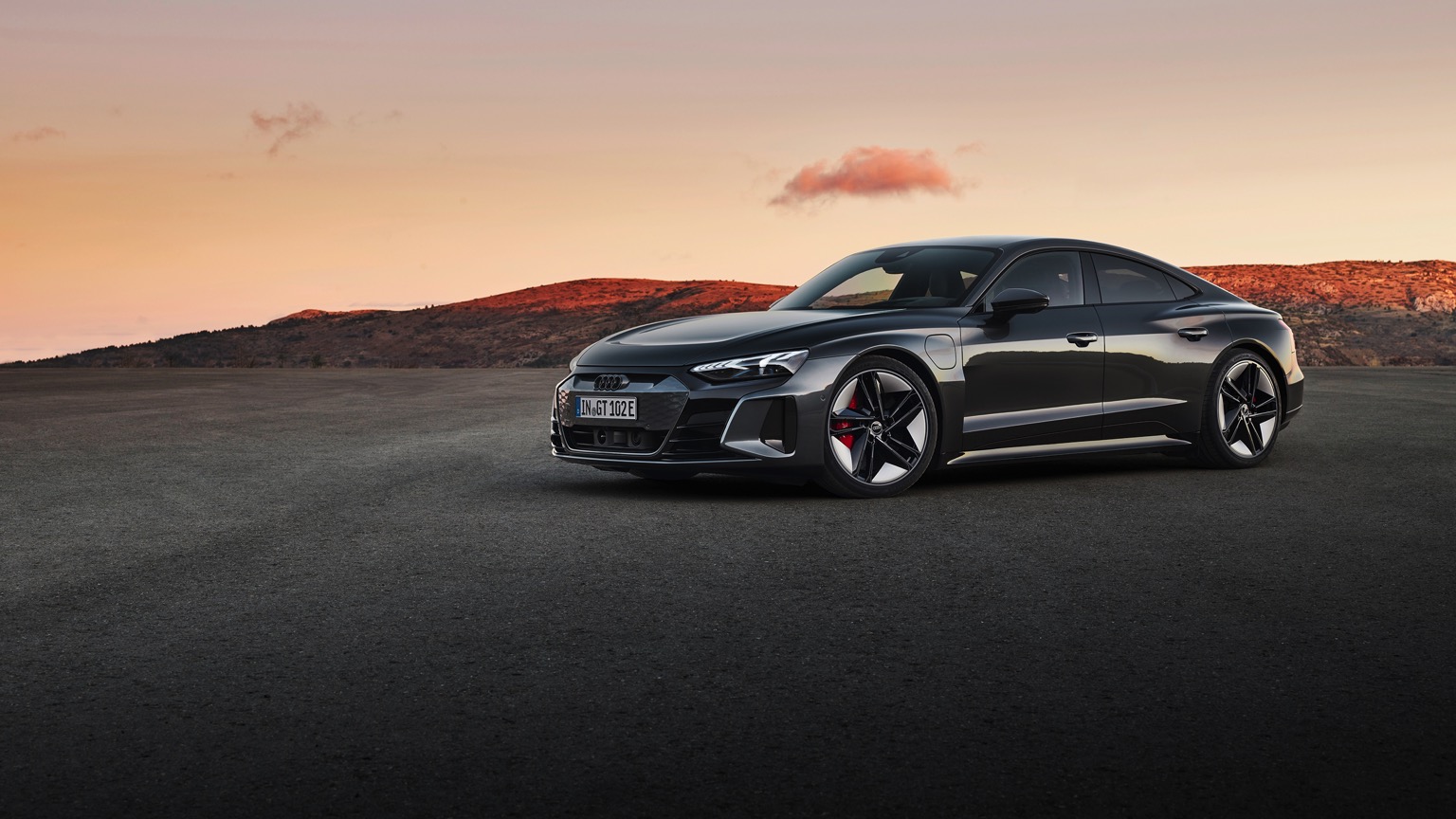 Audi_e-tron_GT_RS-4