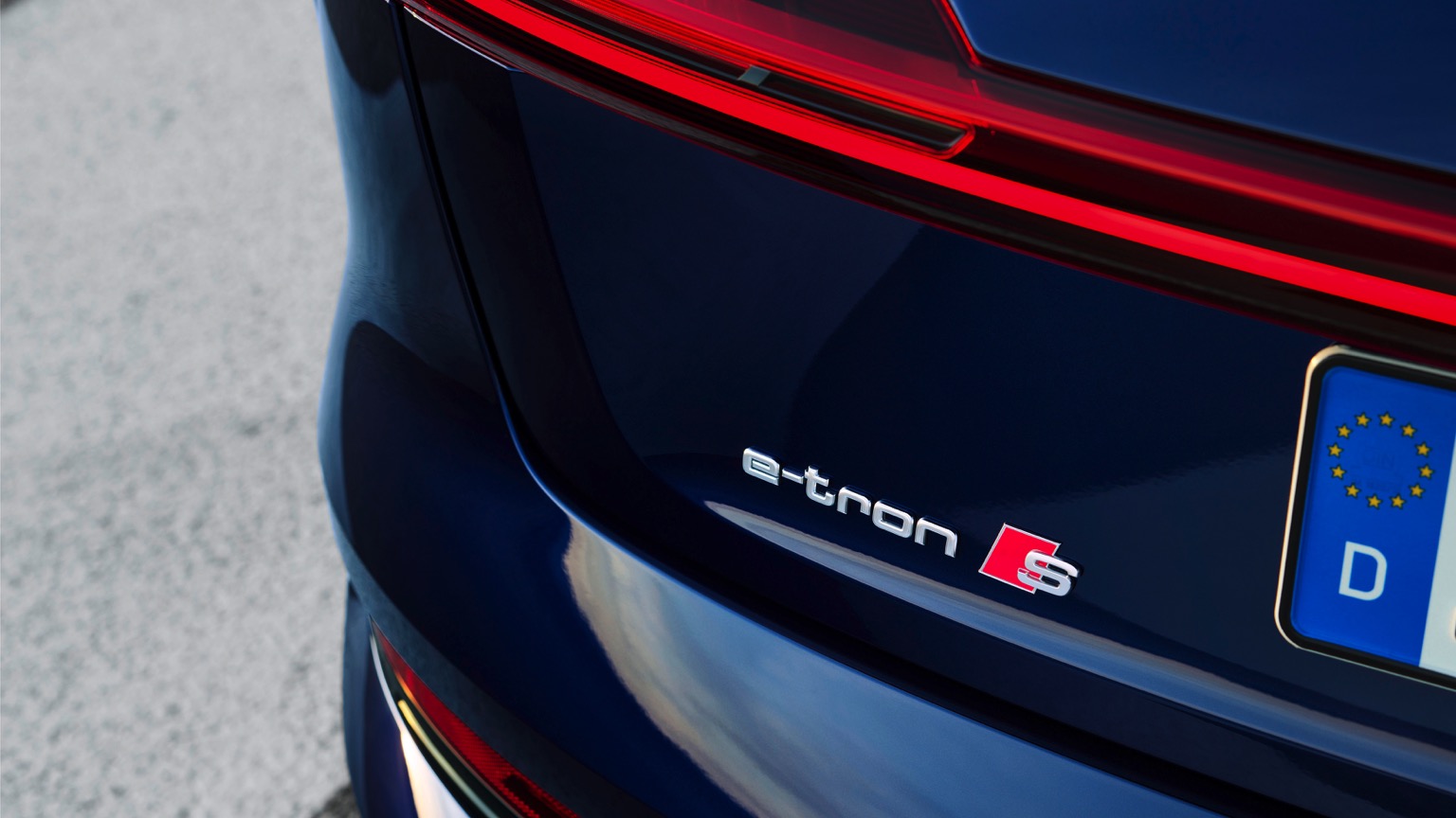 Audi_e-tron_S_2020-19