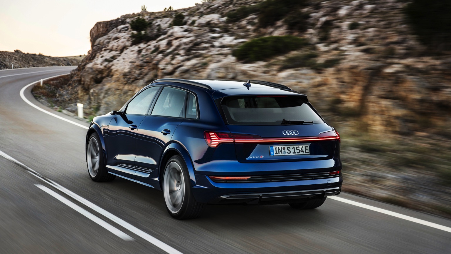 Audi_e-tron_S_2020-4