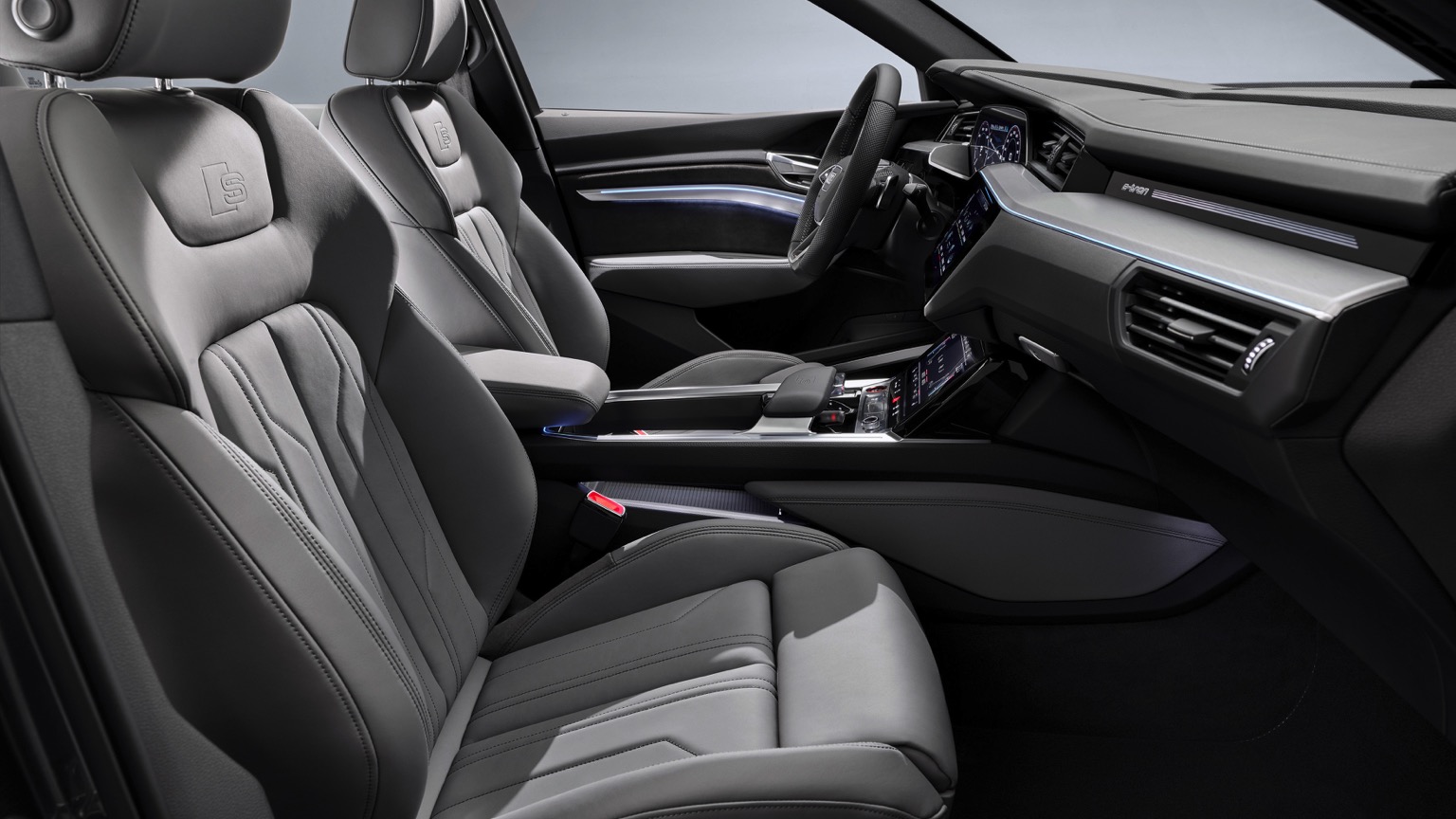Audi_e-tron_S_Sportback_2020-24