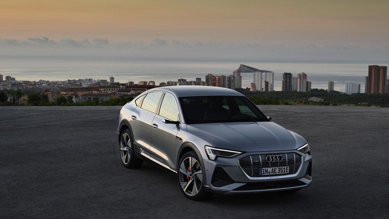 Audi_e-tron_Sportback_2020-11