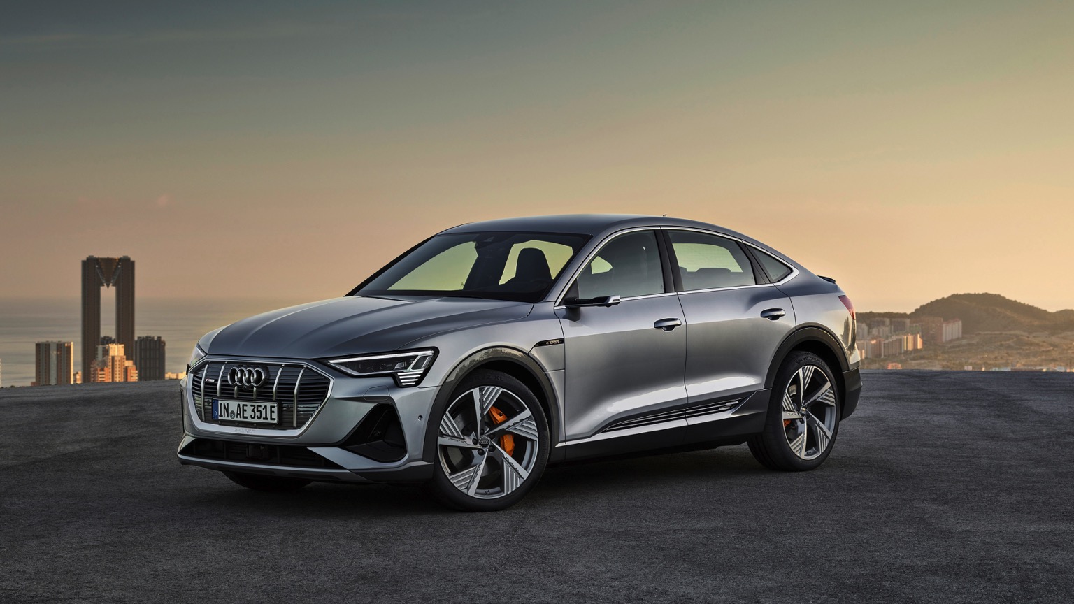 Audi_e-tron_Sportback_2020-15