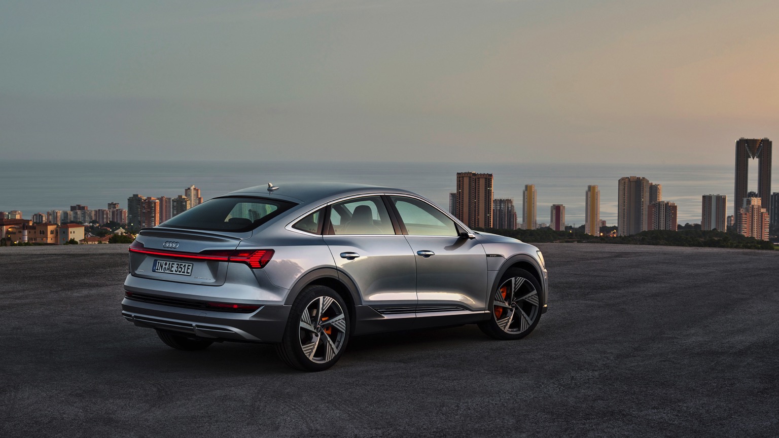 Audi_e-tron_Sportback_2020-16