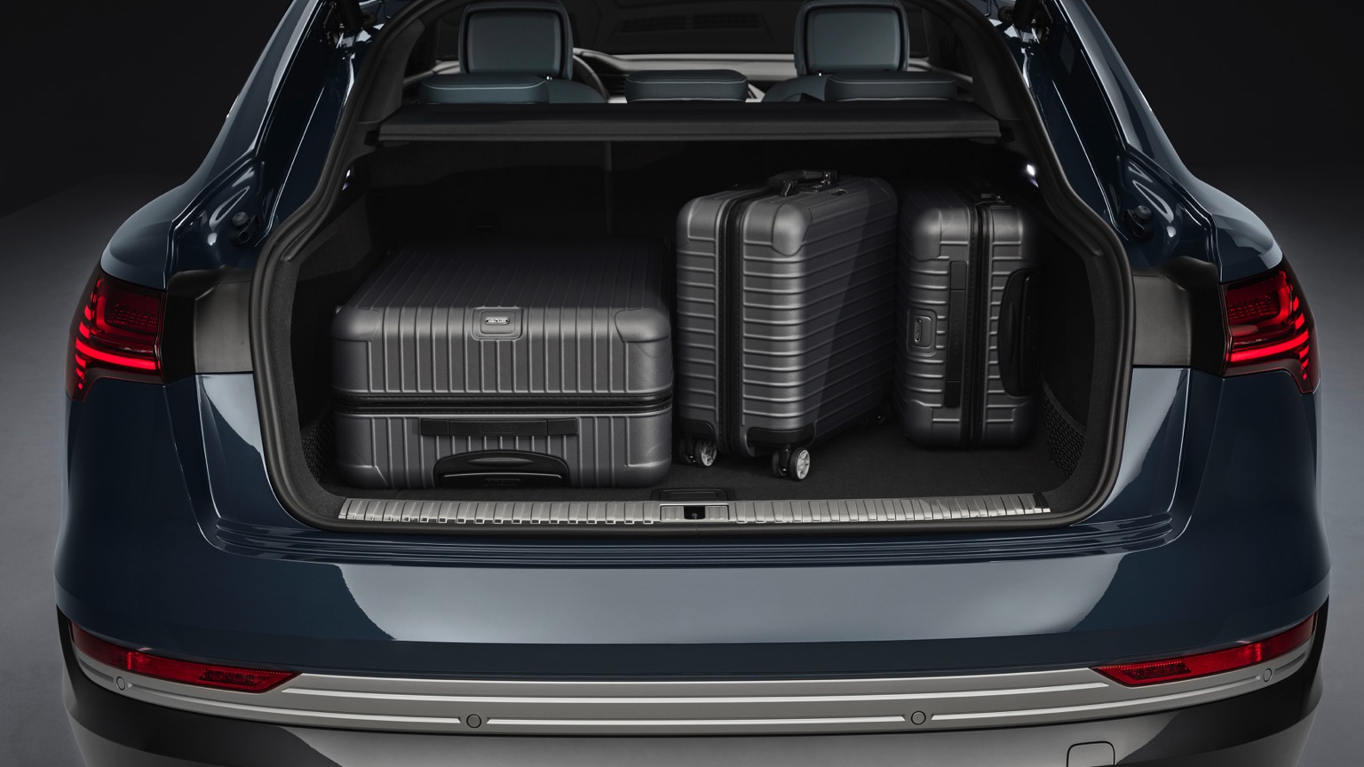 Audi_e-tron_Sportback_2020-24