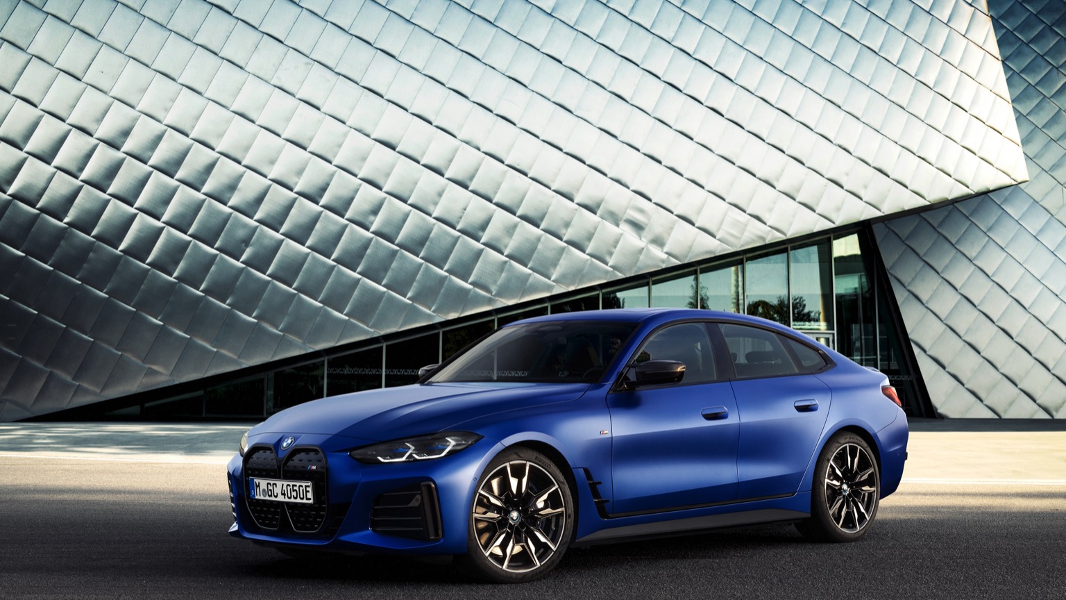 BMW_i4_M50-7