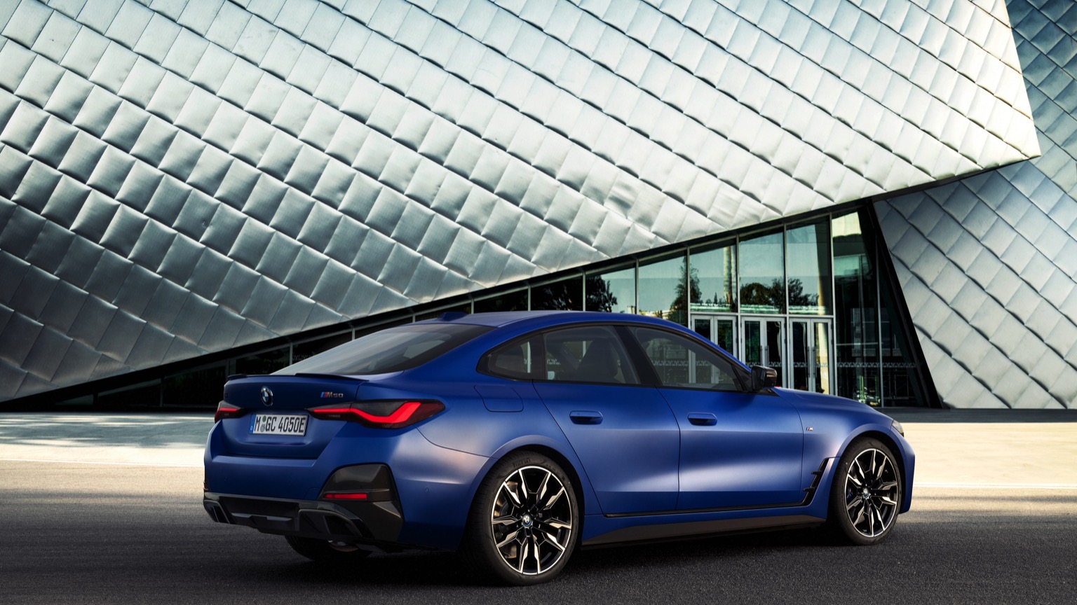 BMW_i4_M50-8