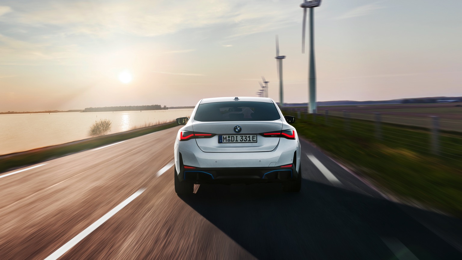 BMW_i4_eDrive40-7
