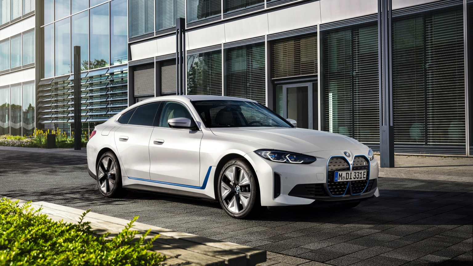 BMW_i4_eDrive40-9